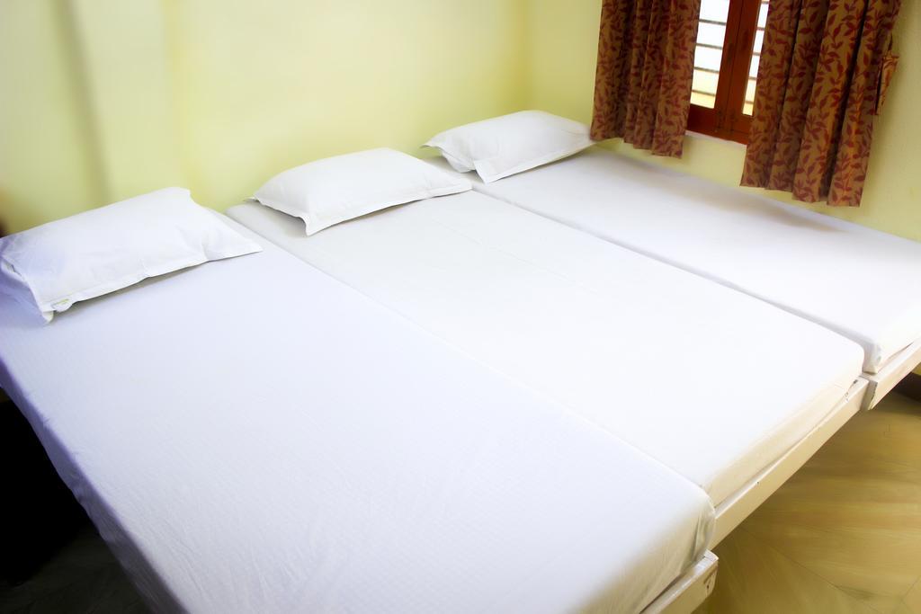 Pms Guest House Pondicherry Bagian luar foto